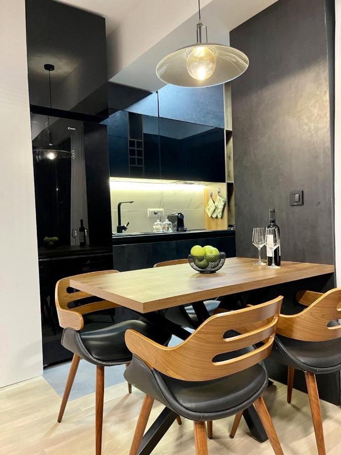 Sunlight Luxe Apartment Skopje Eksteriør billede