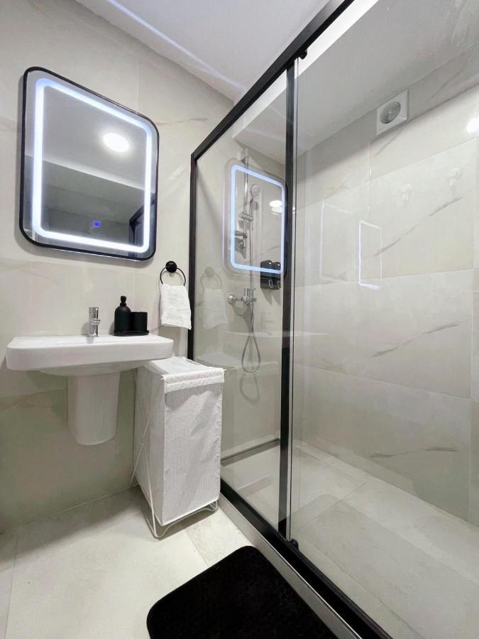 Sunlight Luxe Apartment Skopje Eksteriør billede